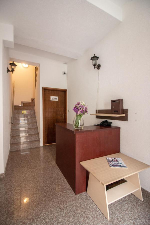 Denicia Apartments Ohrid Esterno foto